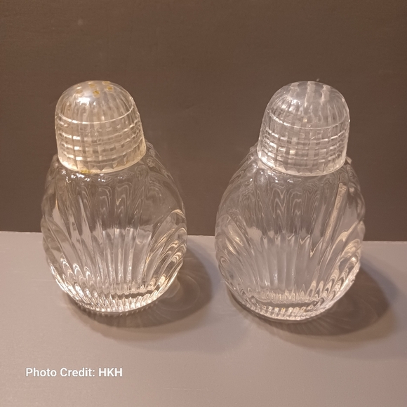 Cambridge Caprice Clear (Stem 300) Salt & Pepper Shaker Set w/Plastic Lids - Picture 4 of 8